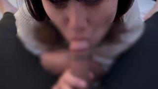 彼女はちんぽで叩かれながら、おちんぽみるくを求める