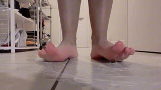 BARE FEET playing in Daddy’s CUM puddle