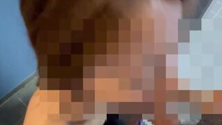 【トイレで中出し】人きたらどうしよう♡声出したらバレちゃう♡トイレでバックで中出しされちゃった♡