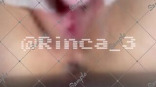 みんなが見てる前でおむつ放尿