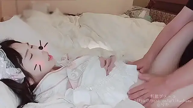 ????I met a girl in a Japanese-Lo-costume under a cherry tree and had sex with various positions 